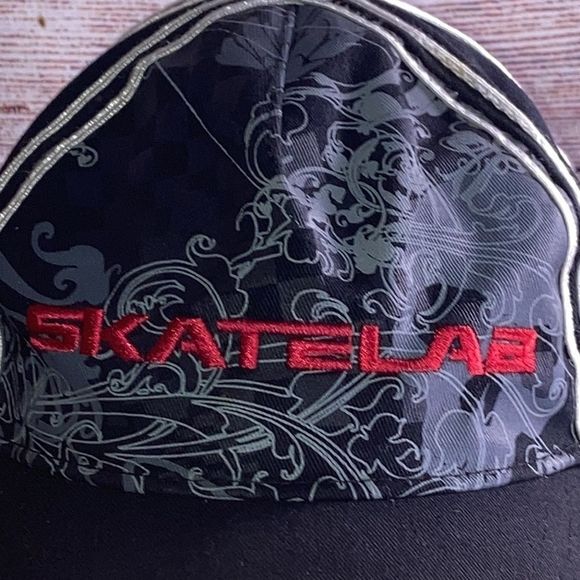 Boys Youth Skatelab Black Fitted Hat 2009 - Picture 2 of 10
